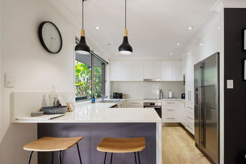 Sandy Dunes Retreat Pet-Friendly Wurtulla Home - Accommodation Sunshine Coast 3
