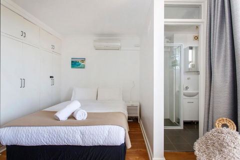 Seaside Studio Apartment - North Fremantle - Accommodation Sunshine Coast 3