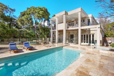 SENSATIONAL SORRENTO..entertainers Paradise - Accommodation Sunshine Coast 0