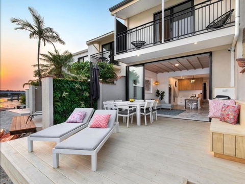 Serene Riverside Escape, Noosa Heads - Accommodation Sunshine Coast 0