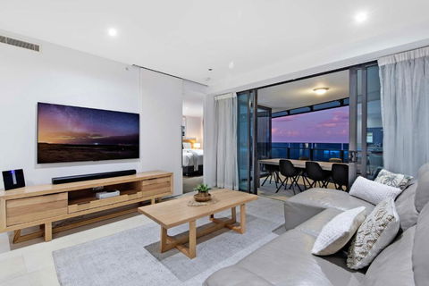 SOUL APARTMENT OCEAN VIEWS - From Level 16 And Up - Self Contained & Privately Managed - Accommodation Sunshine Coast 3