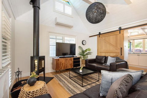 Somers Pool Park And Beach Retreat - Accommodation Sunshine Coast 1