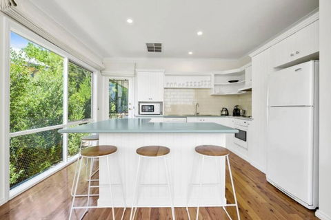 SORRENTO PEACEFUL PACIFIC...sun Fun And Surf - Accommodation Sunshine Coast 3