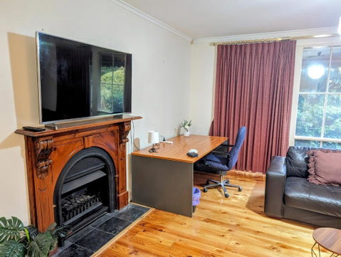 Spacious, Modern & Stylish Vacation Home - Accommodation Sunshine Coast 2