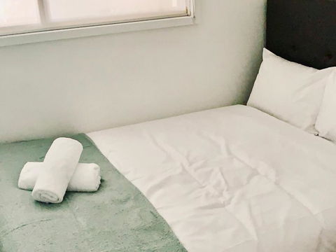 St Marys Affordable 5 Br Cozy House - Accommodation Sunshine Coast 3