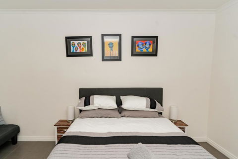 Stay In Blackwood - Accommodation Sunshine Coast 0