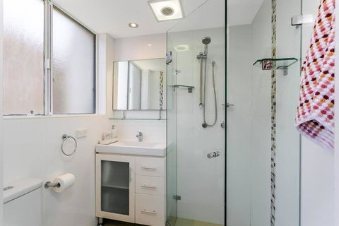 STG38 - Stunning Waterfront Apartment - Drummoyne - Accommodation Sunshine Coast 3