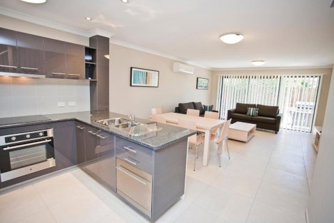 Stonewood Villas - Accommodation Sunshine Coast 0