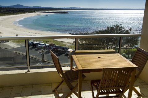 Beachpoint, Unit 402, 28 North Street - Accommodation Sunshine Coast 2