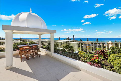 Beachside Resort Kawana Waters - Accommodation Sunshine Coast 0