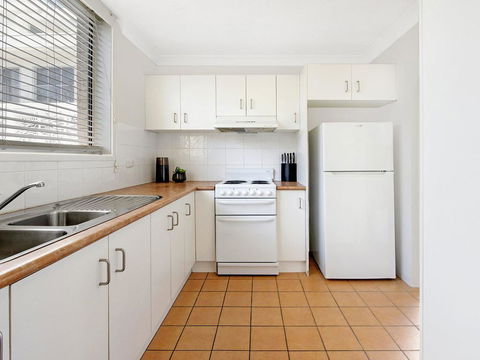 Beachside Unit Near Convention Centre - Accommodation Sunshine Coast 1