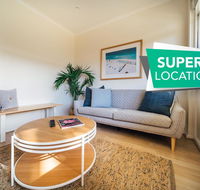 Beachy Keen on Moseley - Wifi - Netflix - Pool - Spa - Accommodation Sunshine Coast