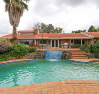 Beautiful Resort Retreat Villa in the Yarra Valley - Entertainer's delight - Accommodation Sunshine Coast