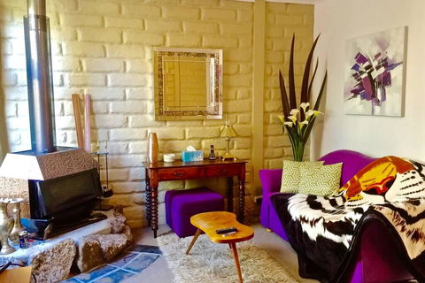BEAUTIFUL RETREAT - 20 Mins To CBD And Only 10 Mins To MONA! - Accommodation Sunshine Coast 2