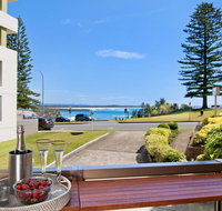Beauty at the Beach - modern beachfront apartment - Accommodation Sunshine Coast