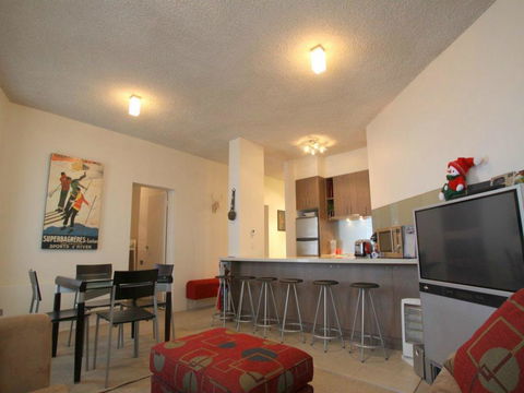 Beehive 18 - Accommodation Sunshine Coast 3