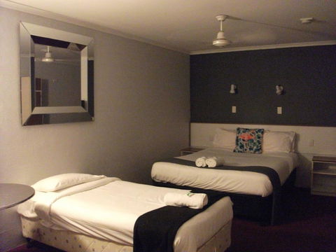 Beerwah Glasshouse Motel - Accommodation Sunshine Coast 1