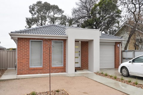 Beischer Apt A - Accommodation Sunshine Coast 0