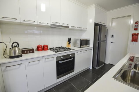 Beischer Apt B - Accommodation Sunshine Coast 2