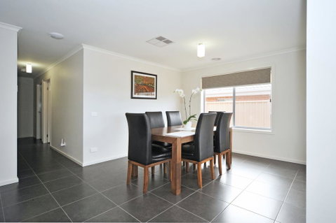 Beischer Apt B - Accommodation Sunshine Coast 1