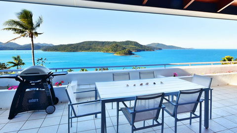Bella Vista E9 - Ocean View Spacious 2 Bedroom With Golf Buggy - Accommodation Sunshine Coast 0