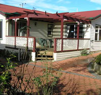 Belle Cottage - Accommodation Sunshine Coast