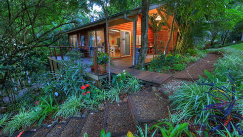 Belle's At Montville - Accommodation Sunshine Coast 0