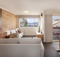 Beloka 9 - Overlooking Lake Jindabyne - Accommodation Sunshine Coast