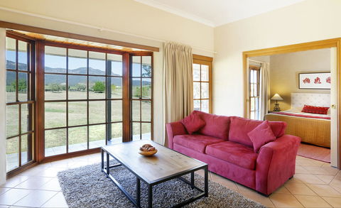 Berenbell Vineyard Retreat - Accommodation Sunshine Coast 1