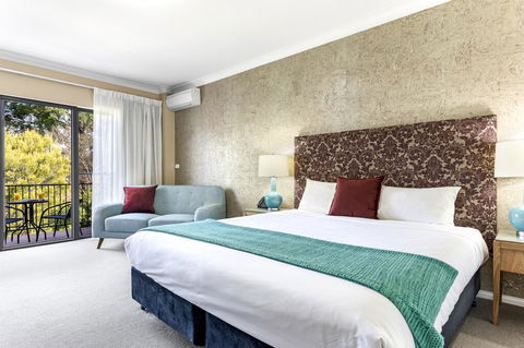 Berry Village Boutique Motel - Accommodation Sunshine Coast 0