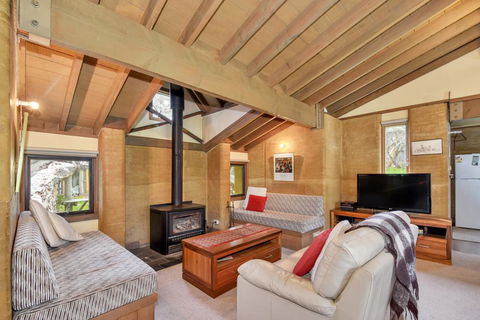 Bidgee Widgee - Accommodation Sunshine Coast 1