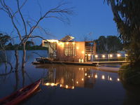Bill's Boathouse