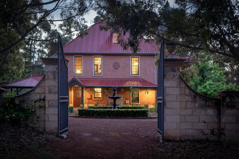 Birdwood Estate - Accommodation Sunshine Coast 2