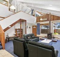Black Dolphin Waterfront Townhouse - Bay Views - Accommodation Sunshine Coast