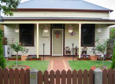 Bloomsbury Cottage - Accommodation Sunshine Coast 1