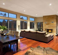 Blue Cliff Retreat - Accommodation Sunshine Coast