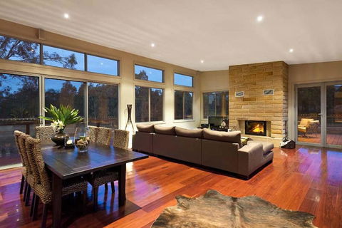 Blue Cliff Retreat - Accommodation Sunshine Coast 0