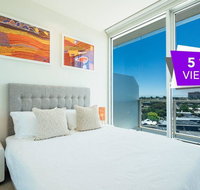 Blue Moon at Watson - Wifi - Gym - Pool - Cafe - Accommodation Sunshine Coast