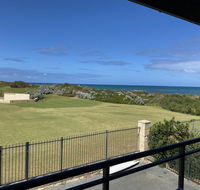 Blue Sky Escapes Seaview Apartment - Accommodation Sunshine Coast