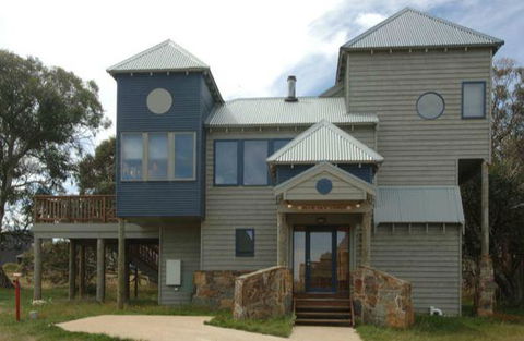 Blue Sky Lodge - Accommodation Sunshine Coast 0