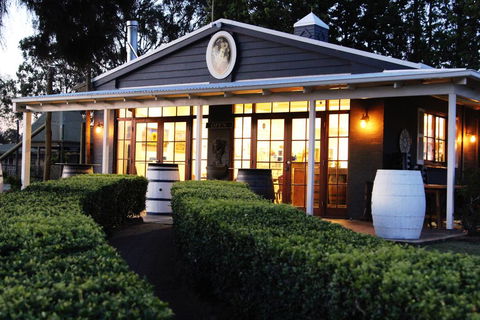 Blueberry Hill Vineyard Villa - Accommodation Sunshine Coast 1