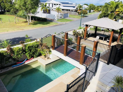 Bluewater Apartment - Accommodation Sunshine Coast 1