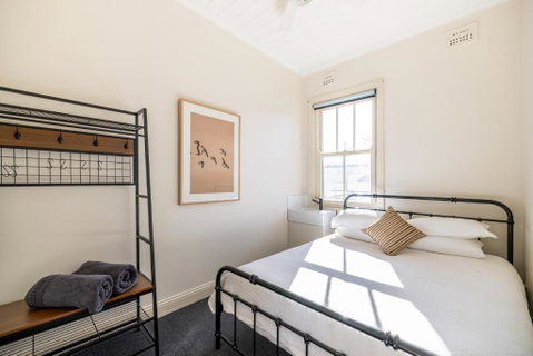 The Middle - Accommodation Sunshine Coast 3