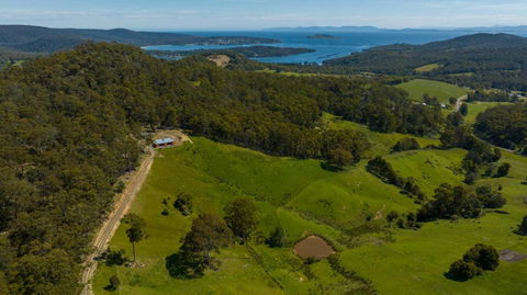 The Orange House - Accommodation Sunshine Coast 3