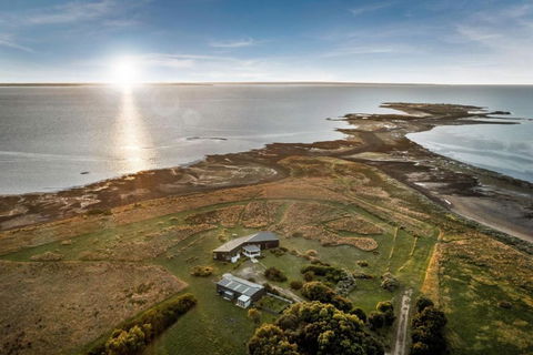 The Point Bass Coast - Accommodation Sunshine Coast 0