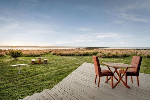 The Point Bass Coast - Accommodation Sunshine Coast 3
