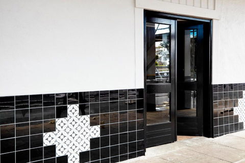 The Royal Hotel, Drouin - Accommodation Sunshine Coast 3