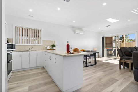 The Shamrock House A - Accommodation Sunshine Coast 0
