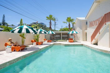 The Shores Miami with Accommodation Sunshine Coast