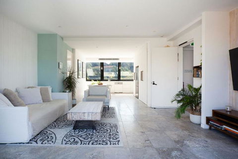 The Treehouse Penthouse - Accommodation Sunshine Coast 1